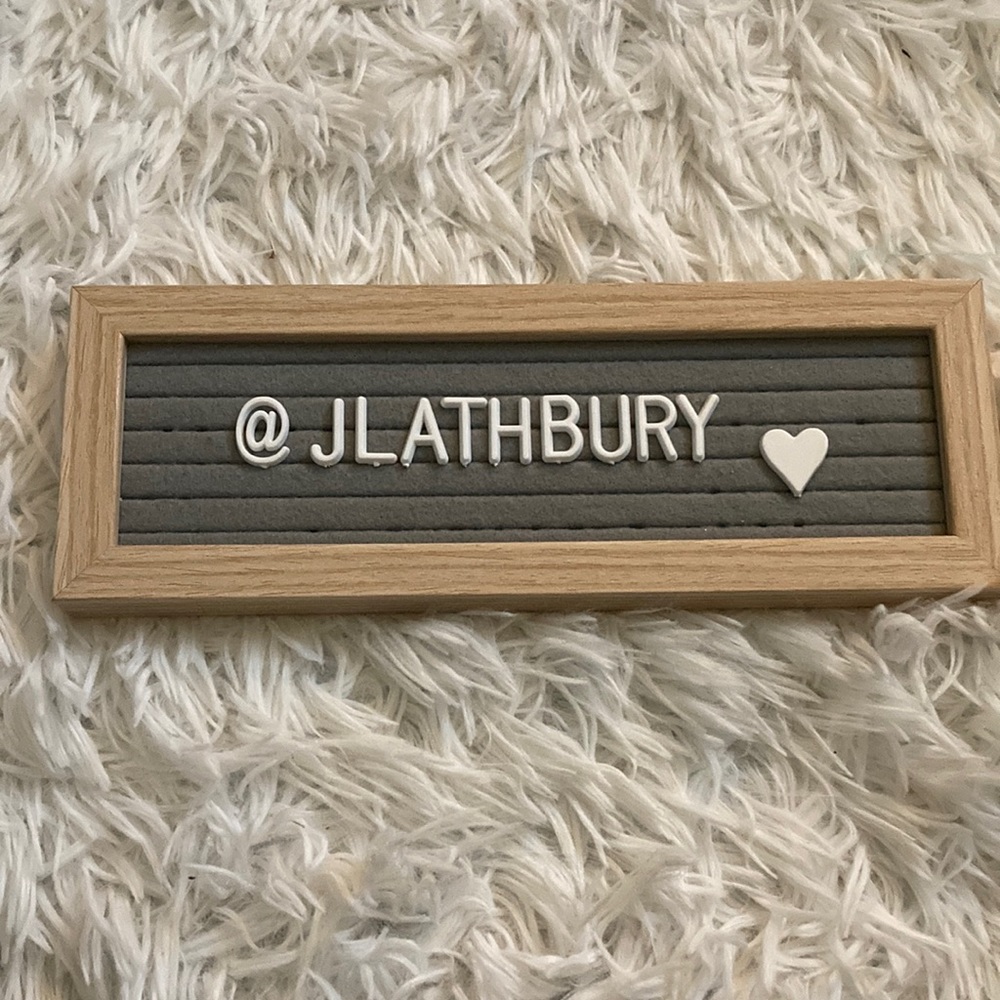 Small letter board gray
